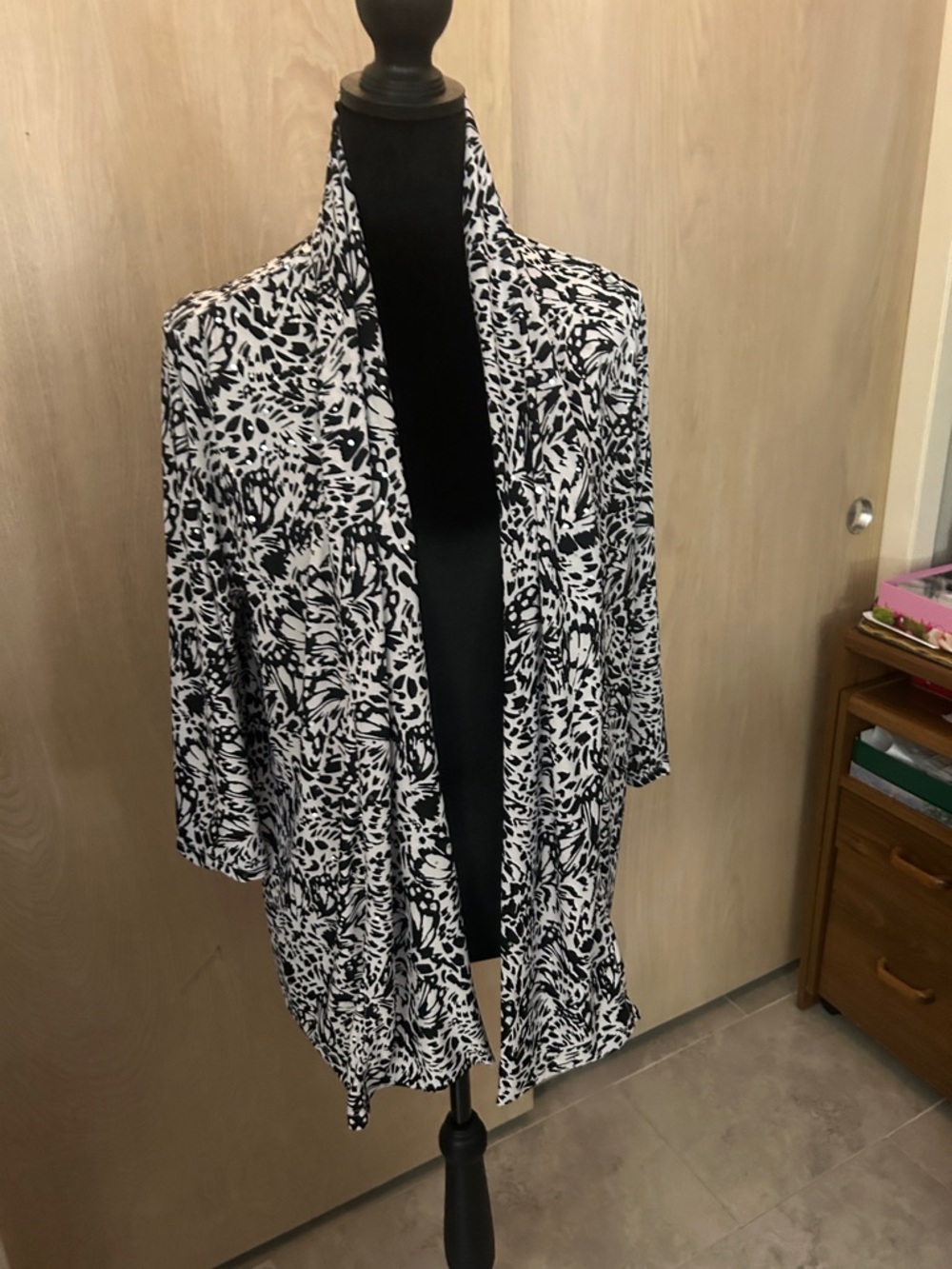 Women's Black & White Printed Open Front Jacket by Emily Daniels
